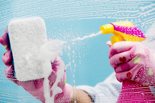 Cleaner in SW18 providing deep cleaning for a modern kitchen