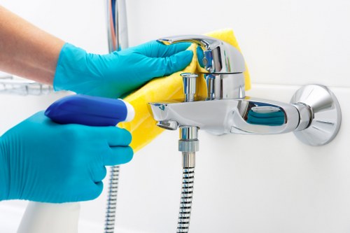 Reliable cleaner in SW18 preparing a property for move-in cleaning
