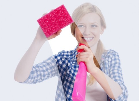Reliable SW18 cleaners maintaining a tidy residential space